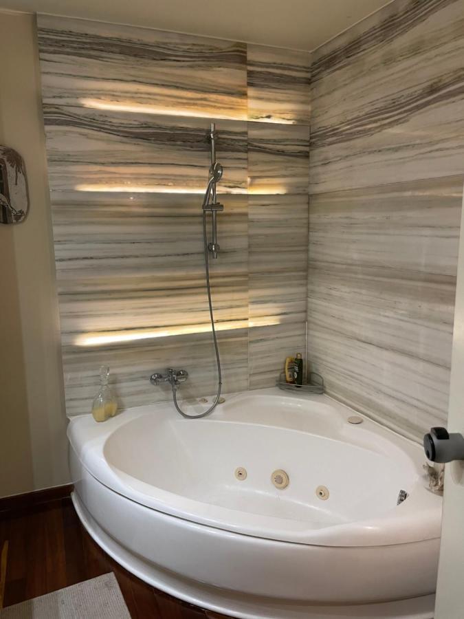 Apartament Athens Lycabettus Hill Penthouse, Private Roof Garden & Pool Zewnętrze zdjęcie